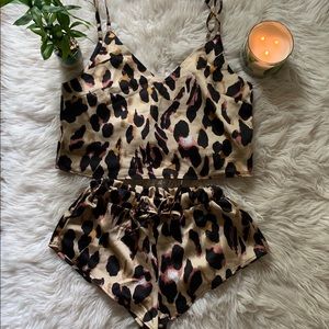 NWOT cheetah print sleep set